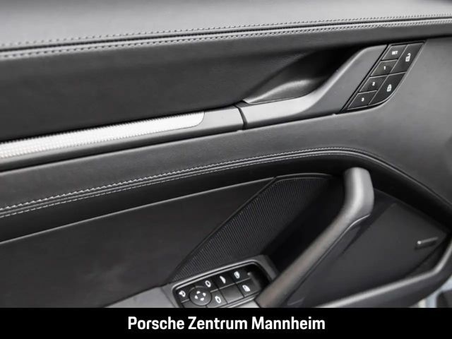 Porsche 992 Cabrio Carrera GTS