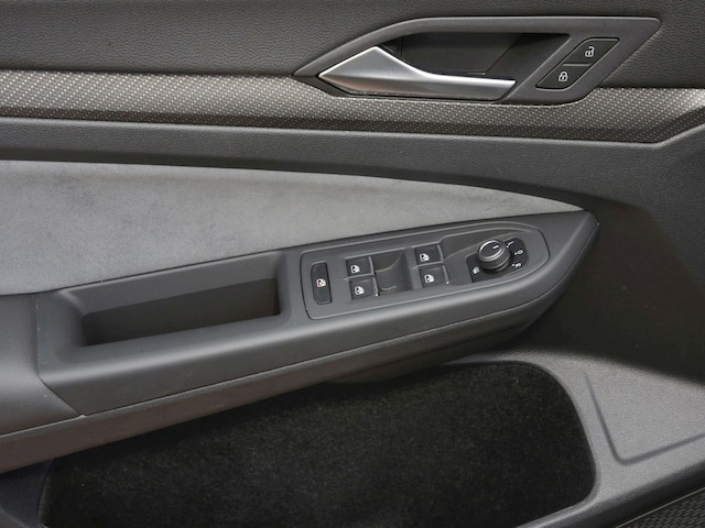 Volkswagen Golf 2.0 TSI DSG Golf VIII