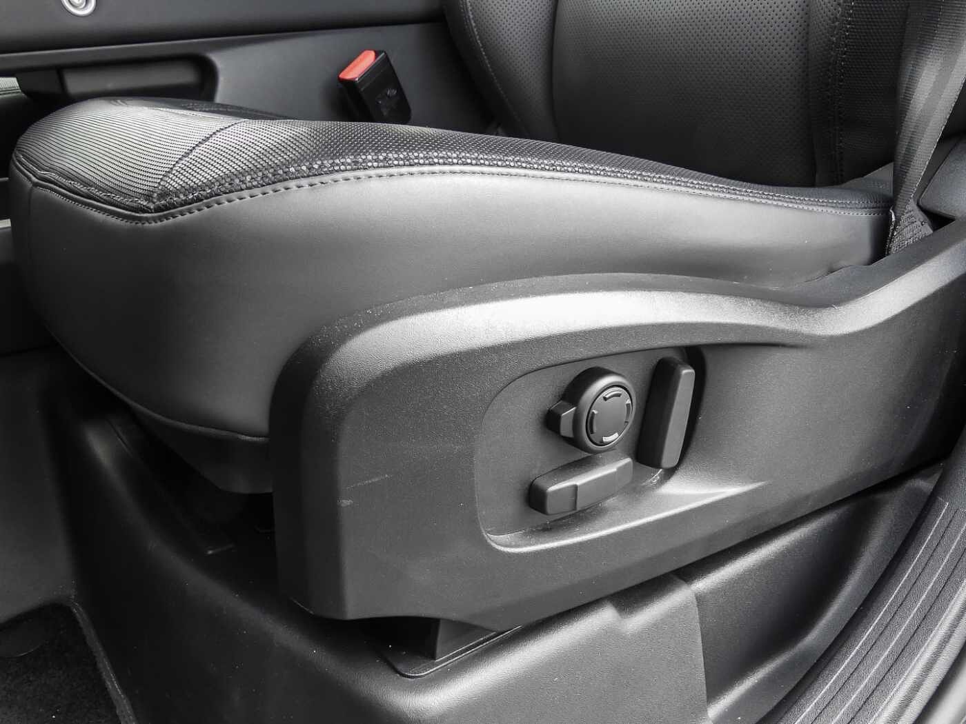 Land Rover Defender 110 Dynamic HSE