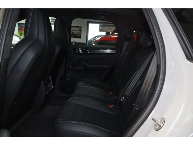 Porsche Cayenne GTS