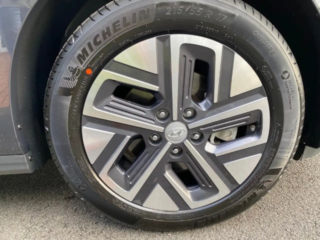 Hyundai Kona 2WD Prime