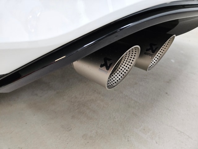 Volkswagen T-Roc AKRAPOVIC Anlage Navi beatsSound AHK