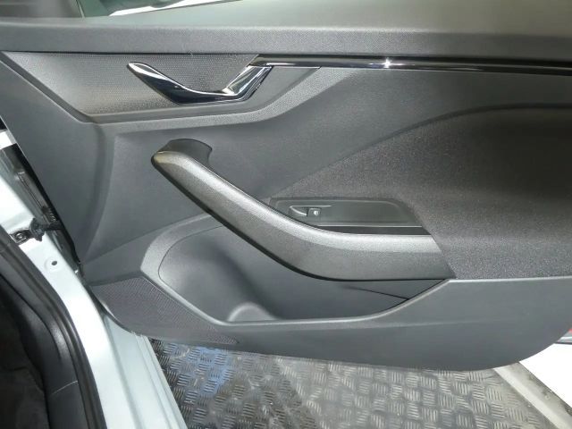 Skoda Kamiq Essence TSI