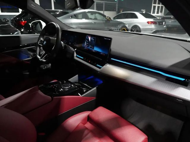 BMW 520 520d M-Sport Sedan xDrive