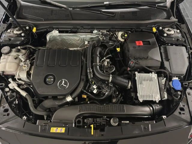 Mercedes-Benz A 180 AMG Line