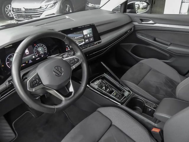 Volkswagen Golf 2.0 TDI DSG Style Variant