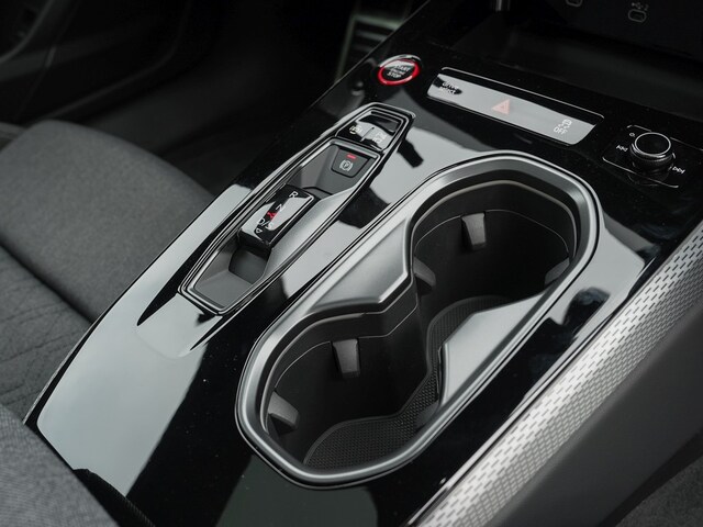 Audi A6 Avant Quattro S-Tronic