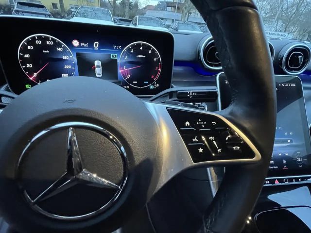 Mercedes-Benz C 200 Sedan