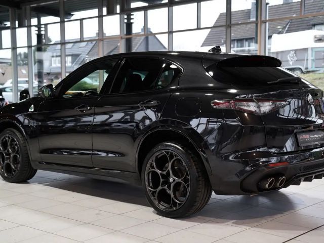 Alfa Romeo Stelvio Carbon Q4 Quadrifoglio