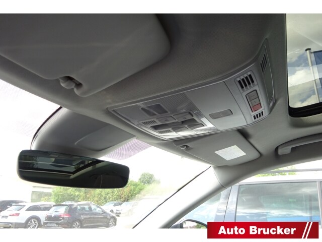 Skoda Superb 2.0 TDI Combi Style Style