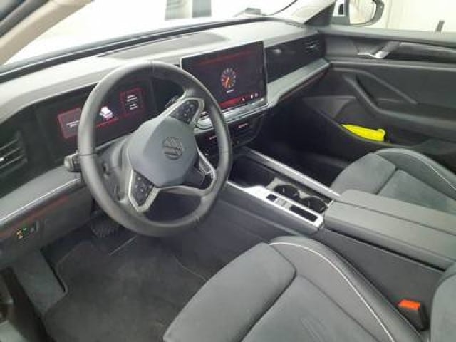 Volkswagen Passat 1.5 eTSI Business DSG Variant