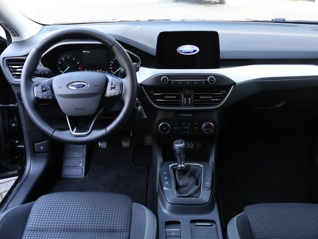 Ford Focus Cool & Connect