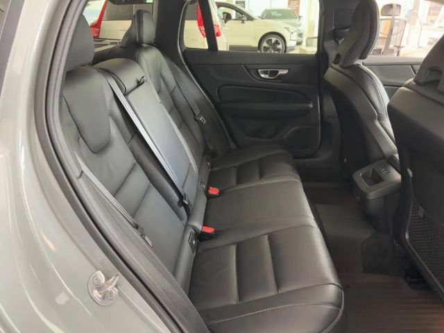 Volvo V60 Cross Country AWD Plus