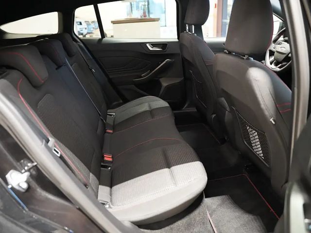 Ford Focus EcoBoost ST Line