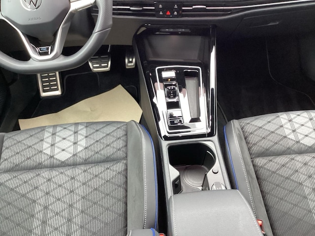 Volkswagen Golf DSG Golf VIII R-Line