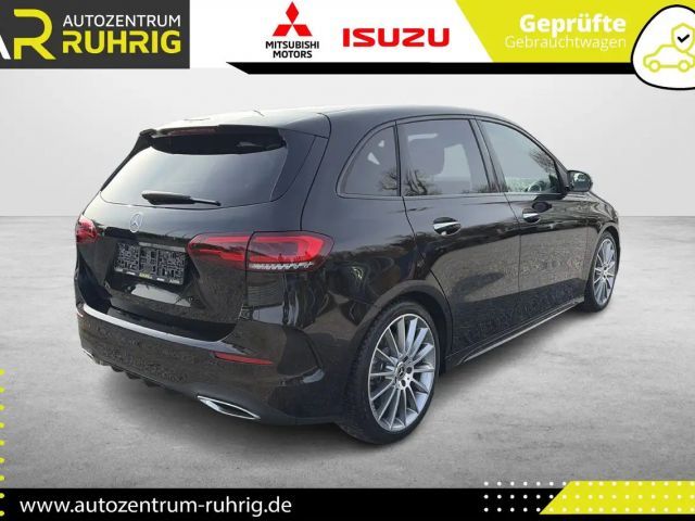 Mercedes-Benz B 200 AMG Line Sedan