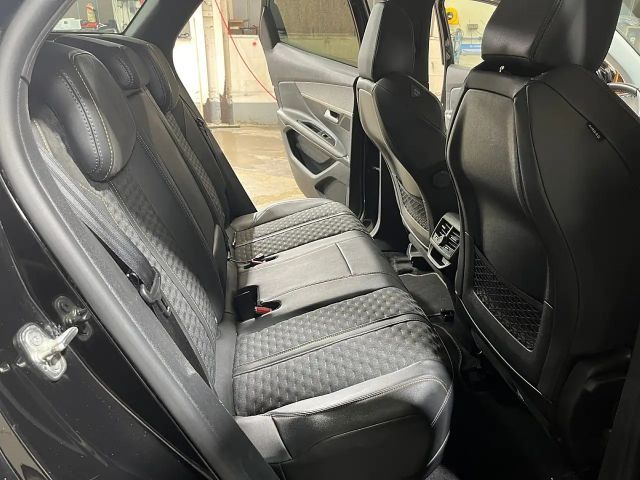 Peugeot 3008 EAT8 Hybrid