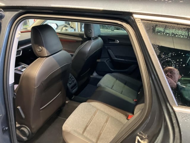 Seat Leon 2.0 TDI DSG Sportstourer