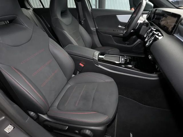 Mercedes-Benz A 200 AMG Line