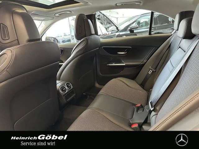 Mercedes-Benz C 200 AVANTGARDE Sedan