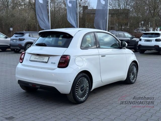 Fiat 500e +Rückfahrkam.+Klimaaut.+PDC+Sitzheizung