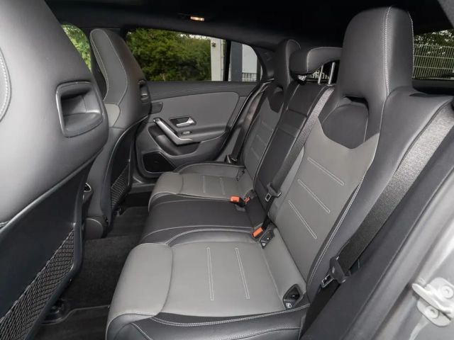 Mercedes-Benz CLA 180 Shooting Brake