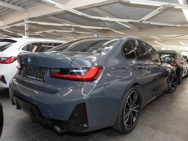 BMW 330 330i M-Sport Sedan xDrive