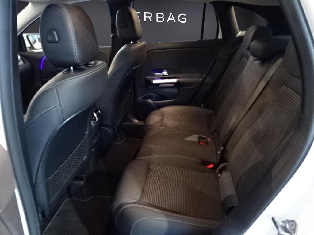 Mercedes-Benz GLA 200 4MATIC GLA 200 d Progressive