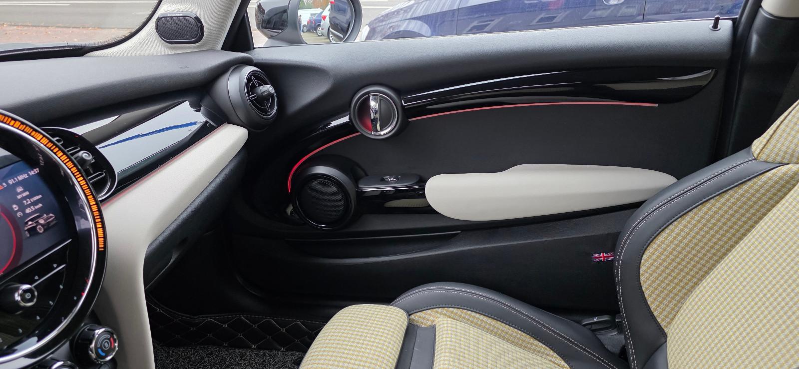 MINI Cooper Resolute Edition 1-Hand LED 2.J-Garantie