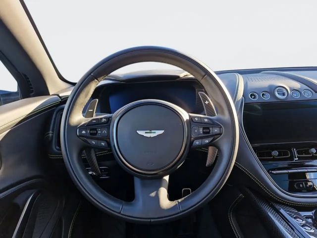 Aston Martin DBX 707