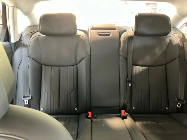 Audi A8 55 TFSI Lang Quattro