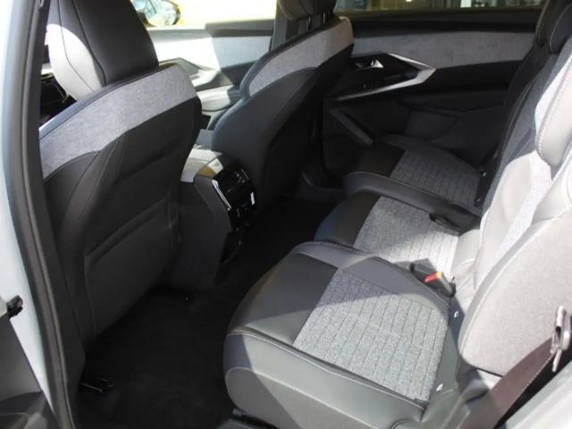 Peugeot E-5008 Allure Pack