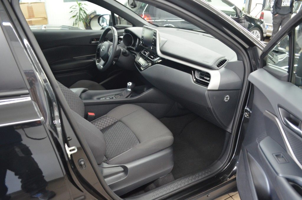 Toyota C-HR 5-deurs Basis