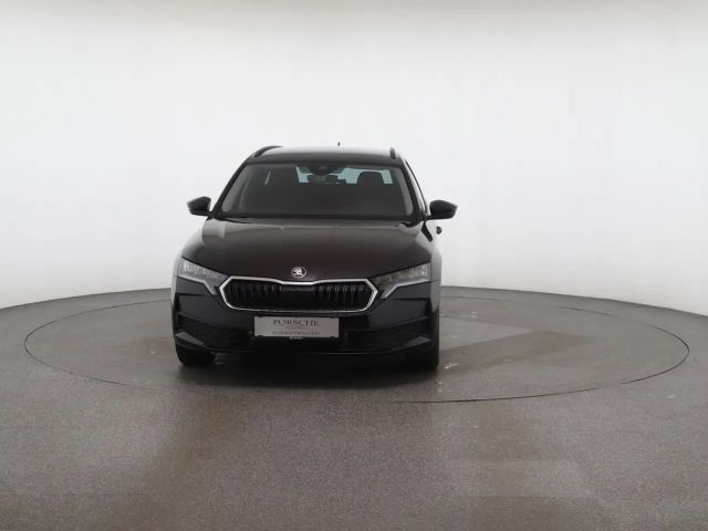 Skoda Octavia Essence TSI