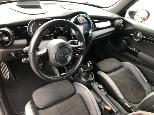 MINI Cooper John Cooper Works