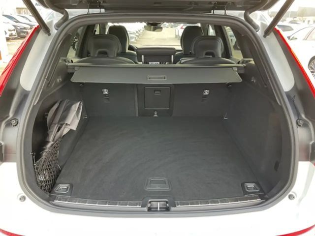 Volvo XC60 Dark Plus