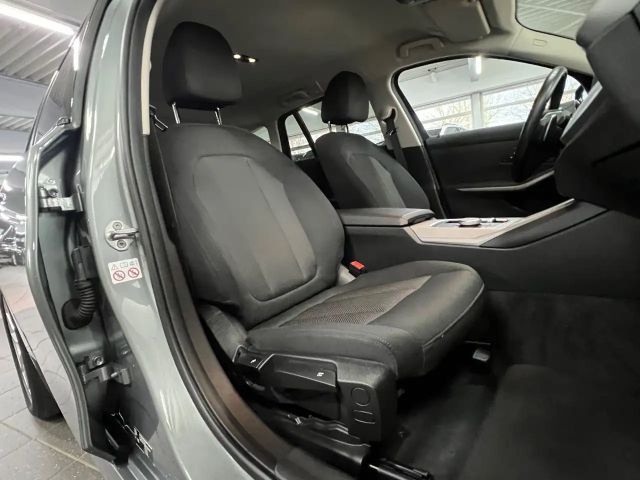 BMW 320 320d Touring xDrive