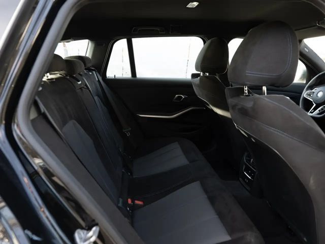 BMW 330 330i M-Sport Touring xDrive