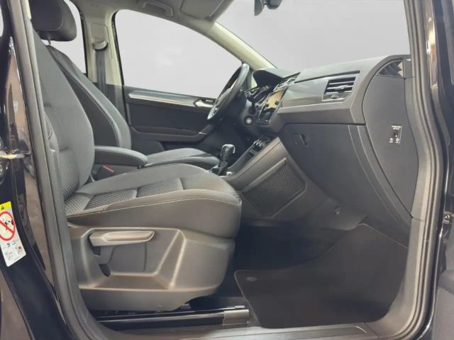 Volkswagen Touran 1.5 TSI R-Line