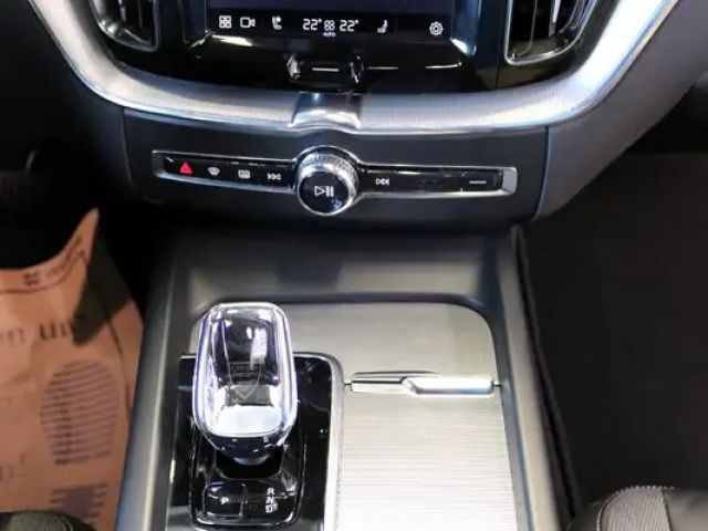 Volvo XC60 AWD Dark Plus Recharge