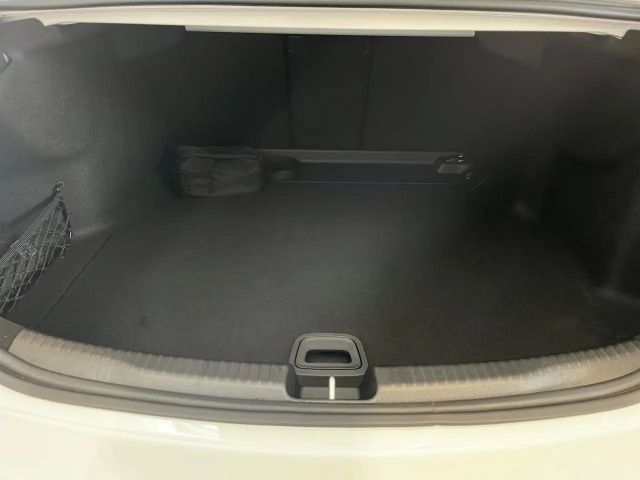 Mercedes-Benz C 180 AMG Line Sedan