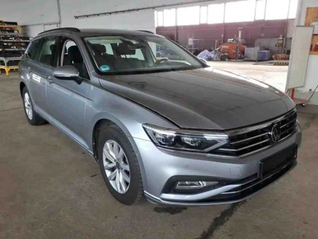 Volkswagen Passat 1.5 TSI DSG Variant