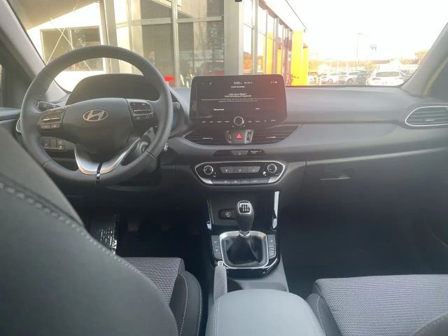 Hyundai i30 Family *NAVI*SITZHEIZUNG*KAMERA*