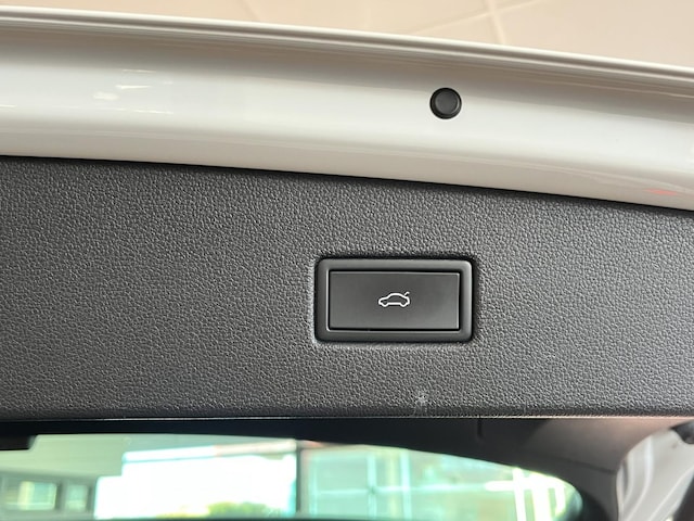 Volkswagen Tiguan Tiguan 1.4   R-L  P 110TSI D6F