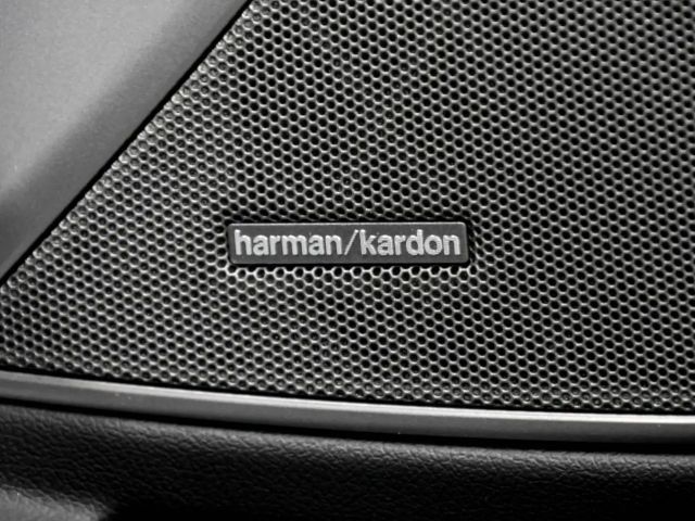 BMW 330 330i M-Sport Sedan xDrive