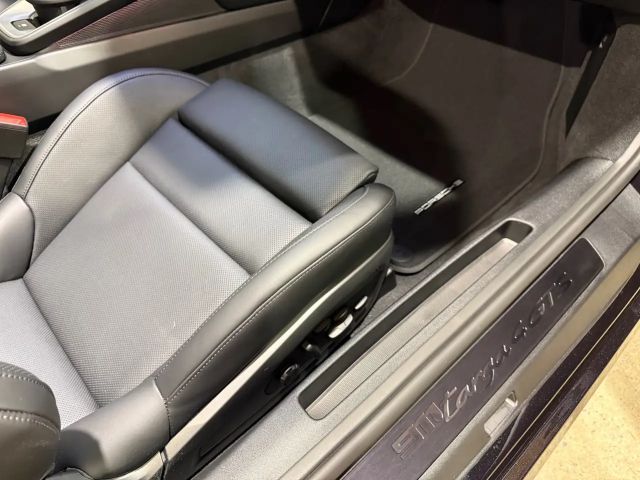 Porsche 992 4 Cabrio GTS Targa