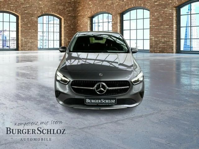 Mercedes-Benz B 180 SpurW W-Paket PDC SHZ SpurH LED el.Heck