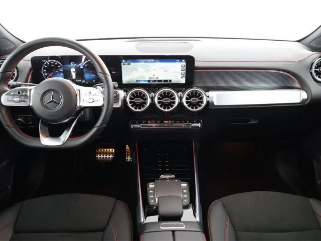 Mercedes-Benz EQB 300 4MATIC AMG Line
