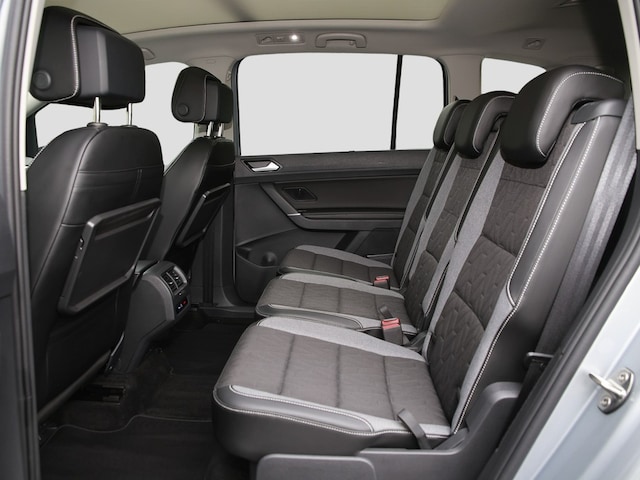 Volkswagen Touran 1.5 TSI DSG R-Line