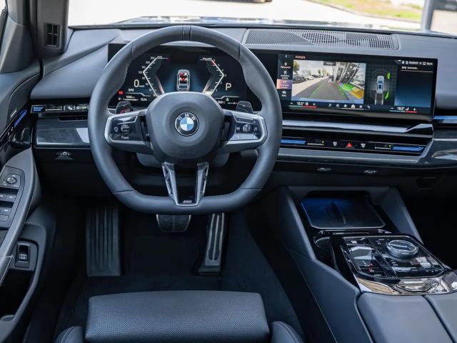 BMW 520 520d M-Sport Touring xDrive